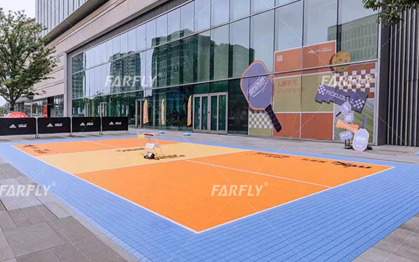 Revêtement de sol extérieur verrouillable portable de 560 m² en 2024 au club Pickleball du centre commercial Mixc, Ningbo