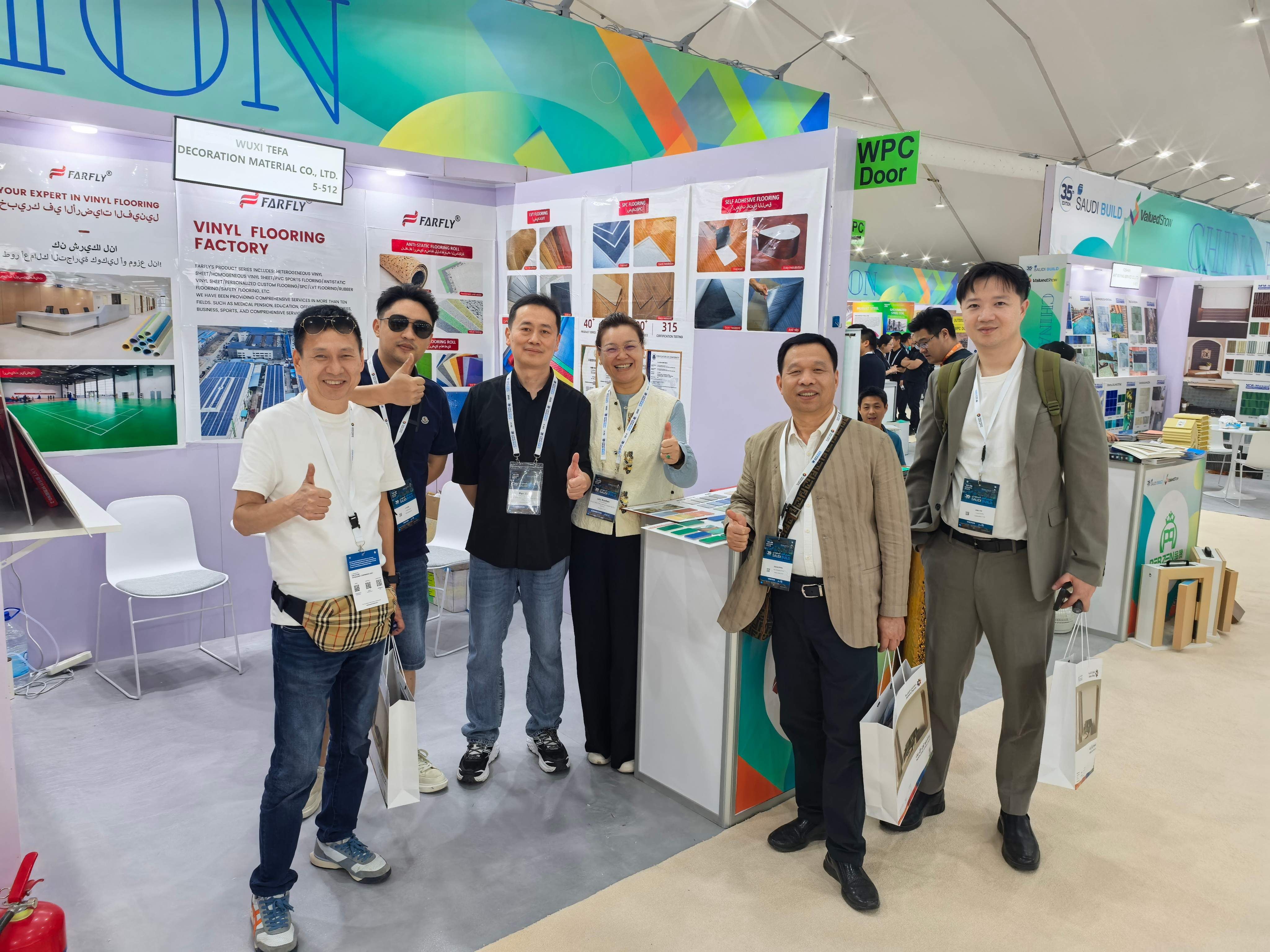 Notre entreprise brille au salon Saudi Build 2025 ; les revêtements de sol en PVC captivent l’attention au Moyen-Orient.